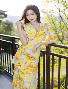 《苹果咬一口》