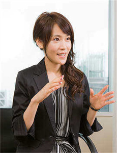 《日韩内射美女人妻一区二区三区》