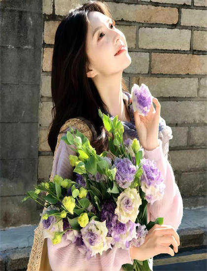 深度探索：《情与债》的叙事技巧与导演风格——一次全面的艺术分析